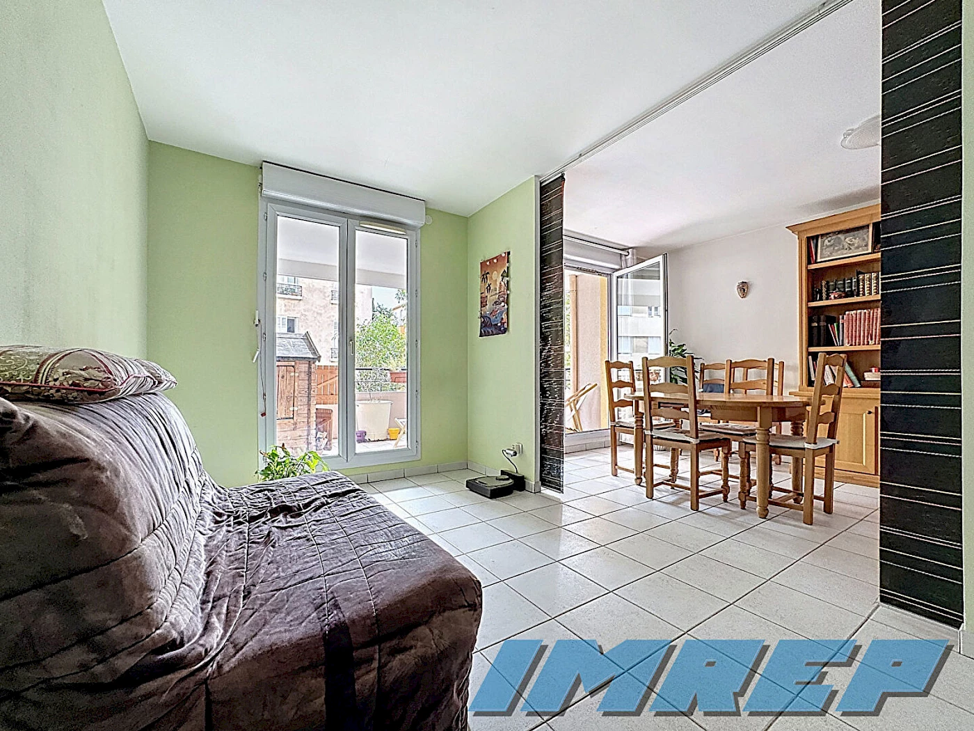 1064-Exclusivité : Grand appartement T4 - 90m2 traversant avec terras