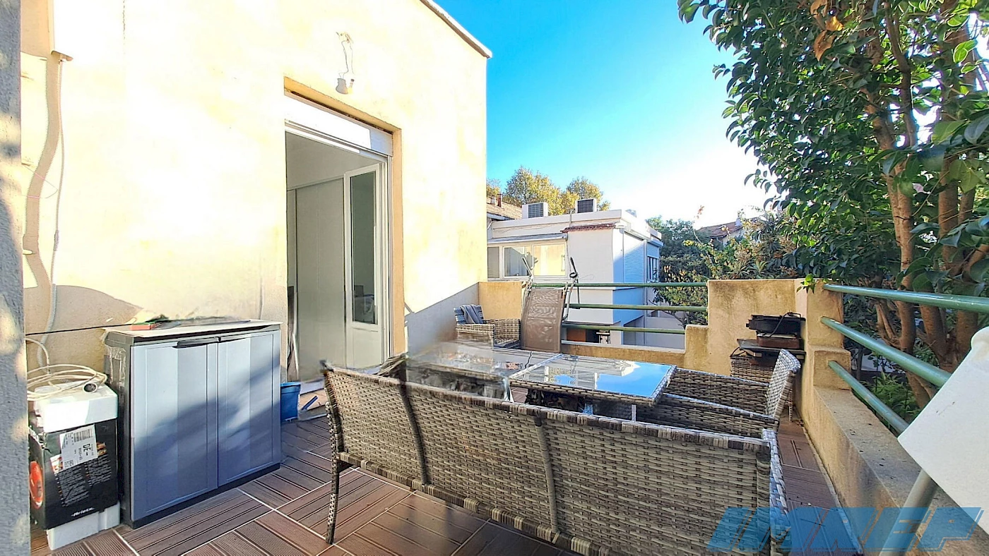 1010-EXCLUSIVITE Maison 224m2 composée de 5 appartements - 13009 MARS