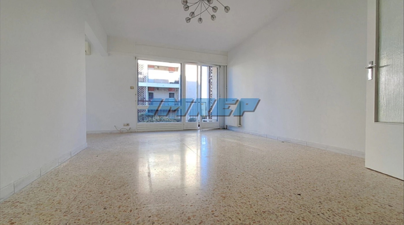 791-Grand T3/4 lumineux balcon cave et parking - 13010 MARSEILLE