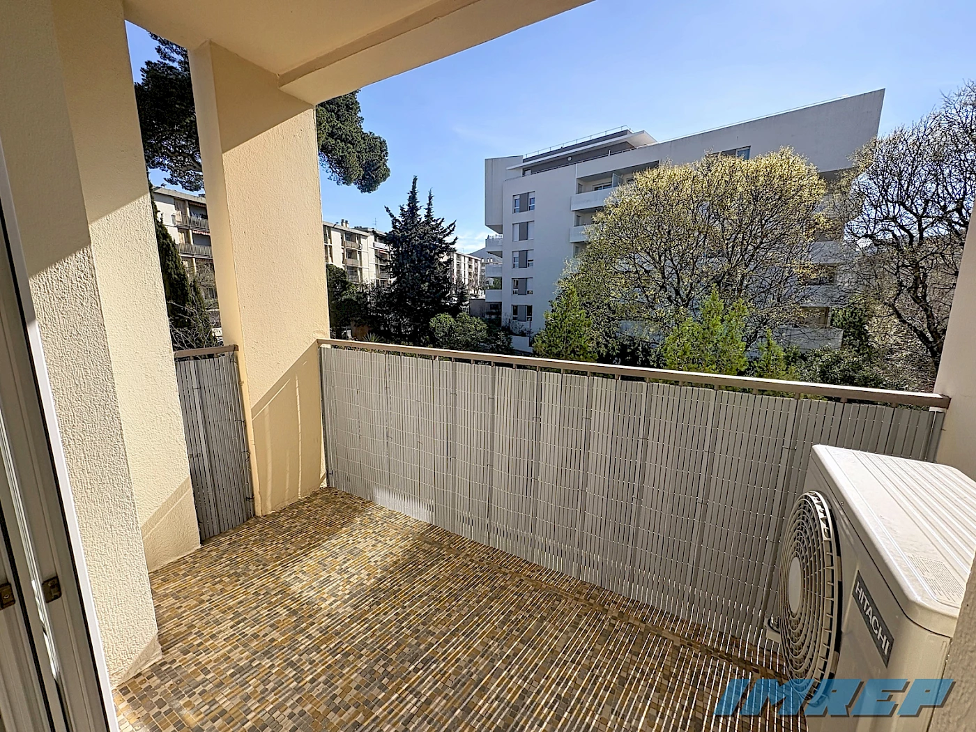 1077-Appartement Marseille 3 pièce(s) 70 m2
