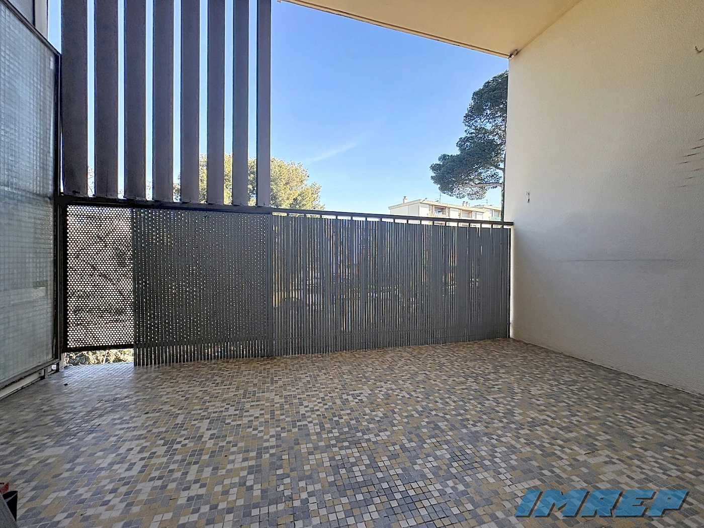 1077-Appartement Marseille 3 pièce(s) 70 m2