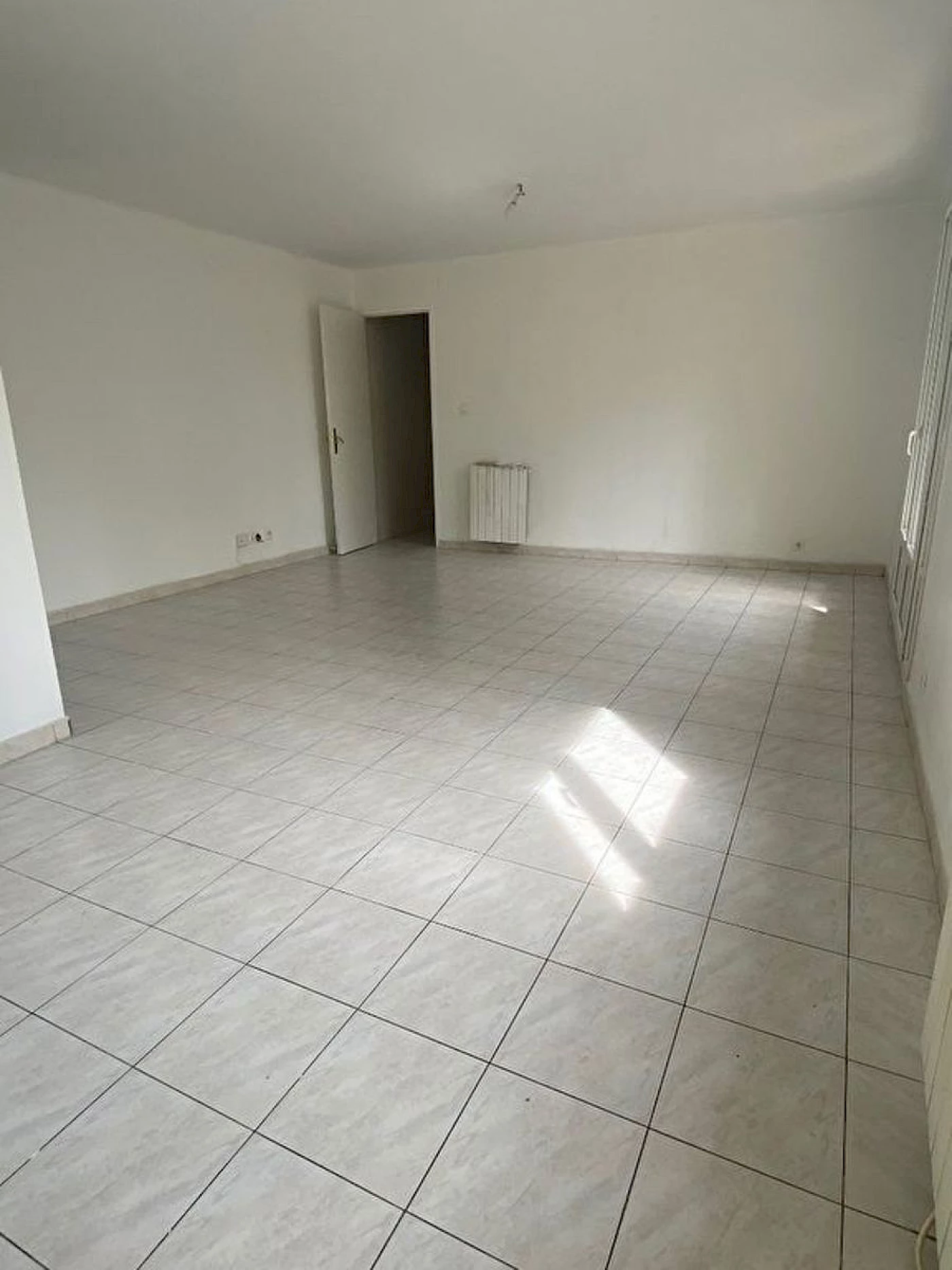 10933-Appartement 3 pièces - Ste Marguerite - 13009