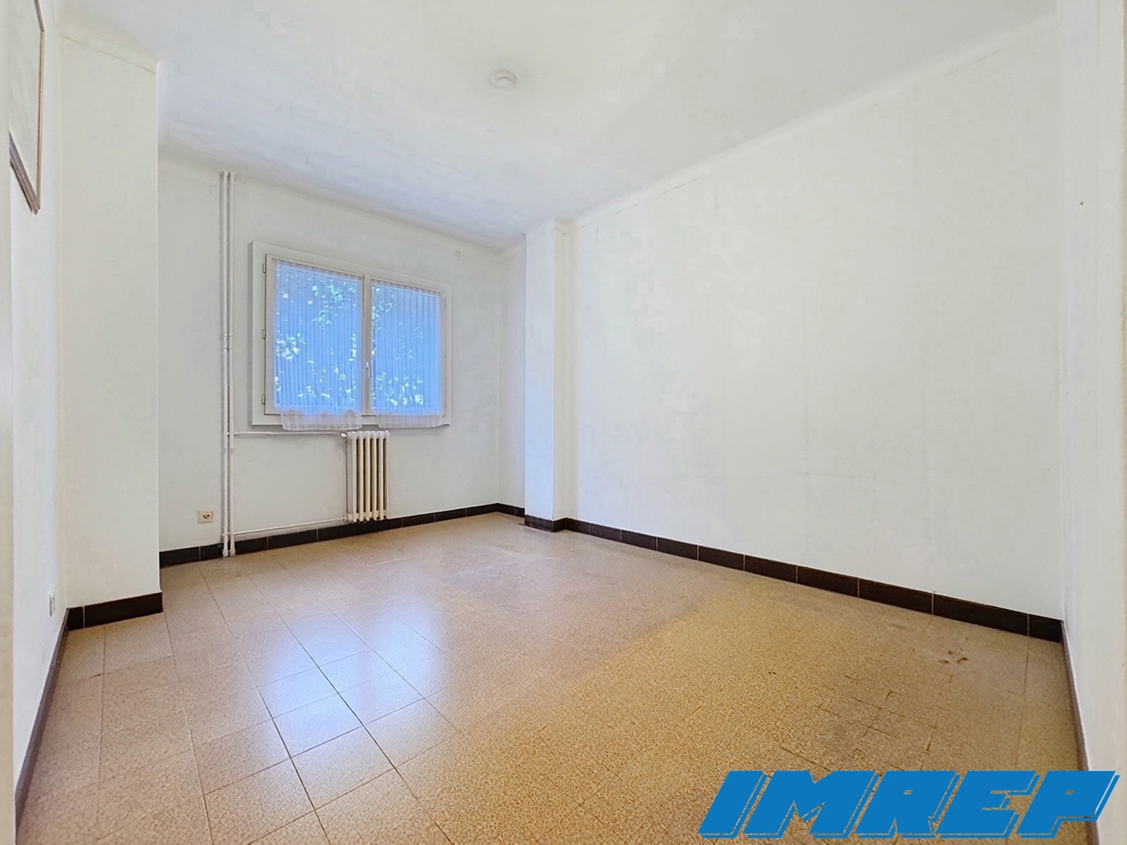 APPARTEMENT T4, 73 m², 205 000€ / SAINT-GINIEZ - 3