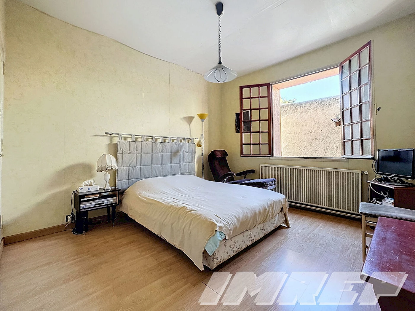 837-Jolie maison bien placée au calme avec studio ind.
