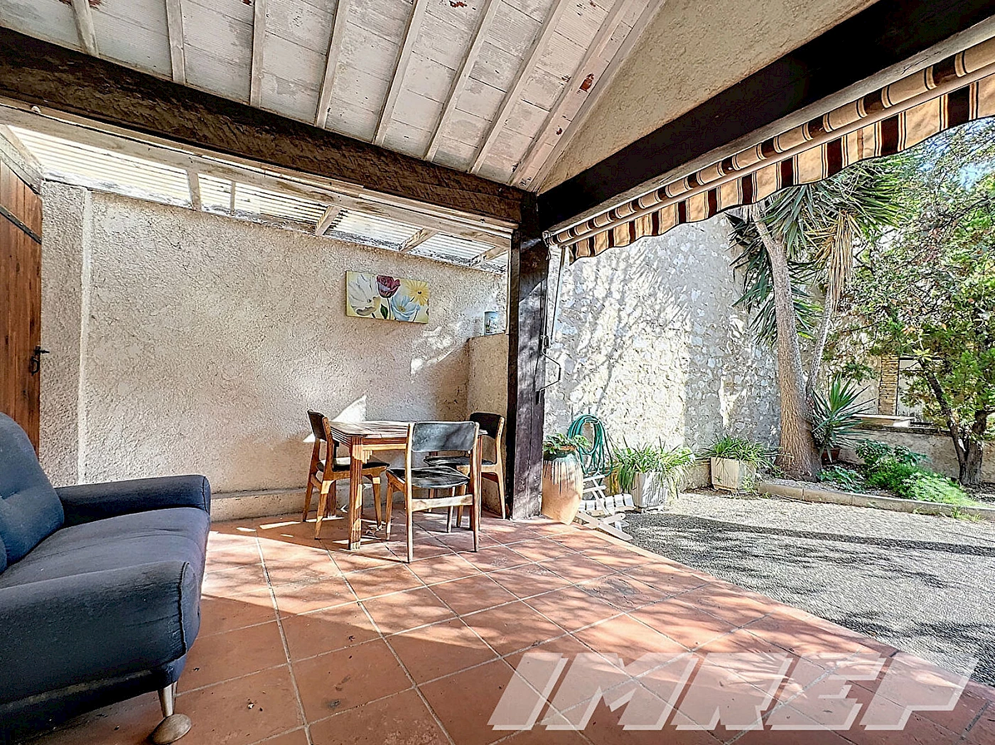 837-Jolie maison bien placée au calme avec studio ind.