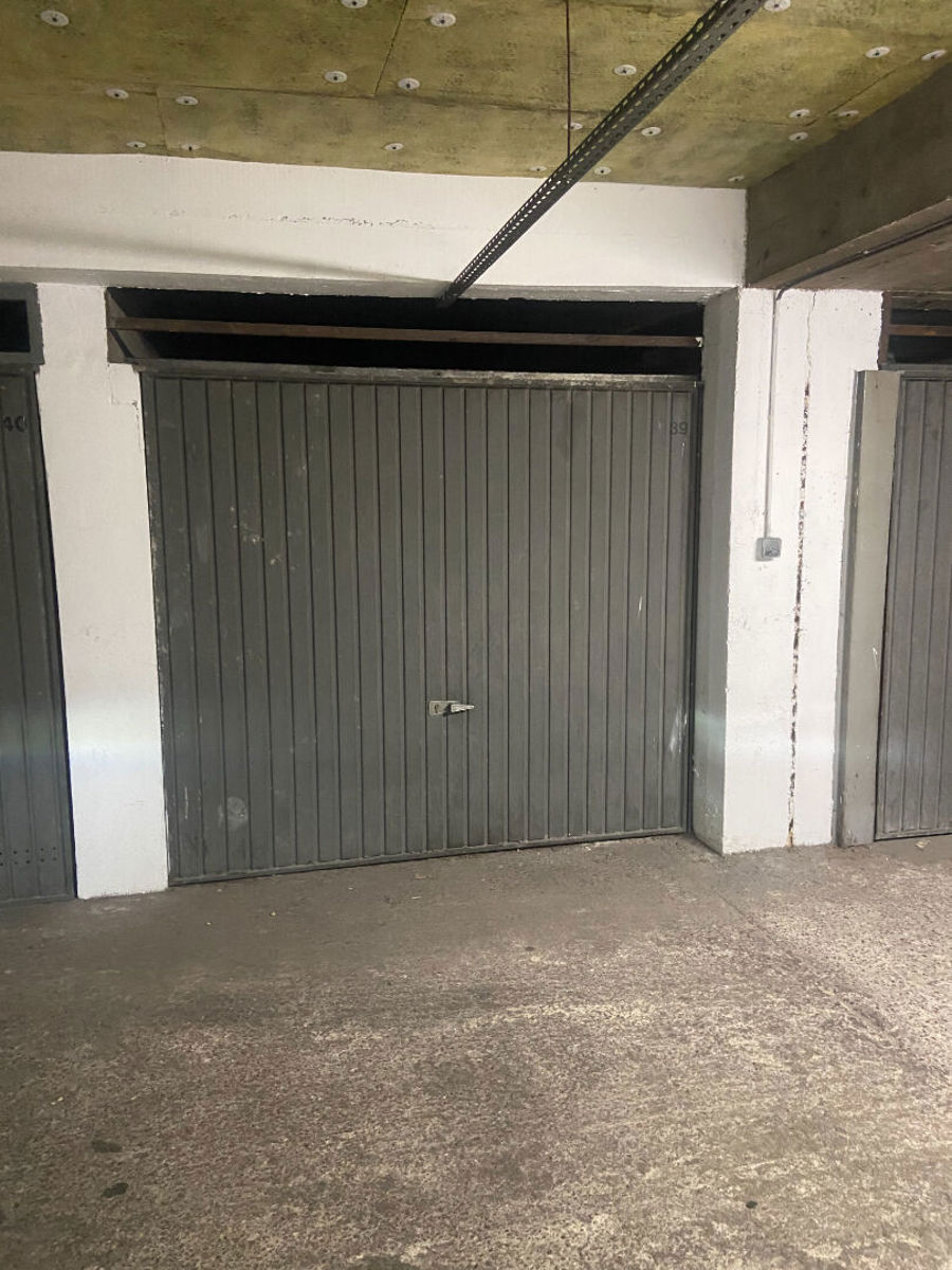 811-Garage -Sainte Marguerite- 13009 - 2