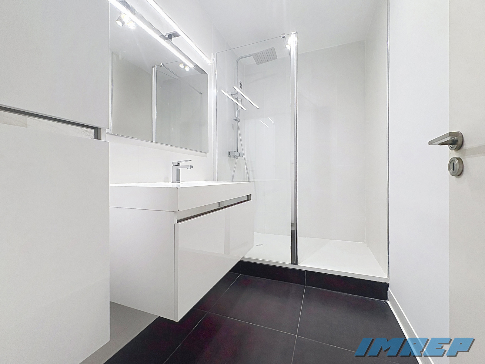 APPARTEMENT - 6